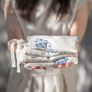 新潟伊勢丹「NIIGATA越品」で先行販売開始！ 廃棄される米ぬかとハギレ布で作られた天然カイロ